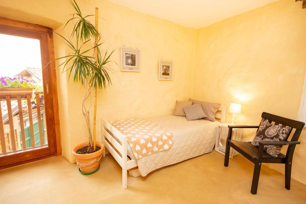 B&B Balcone Del Biellese Pettinengo Luaran gambar